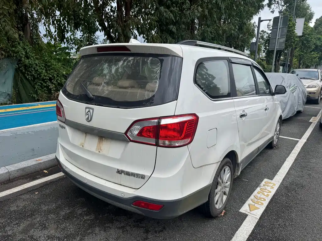 Baojun 730 2014