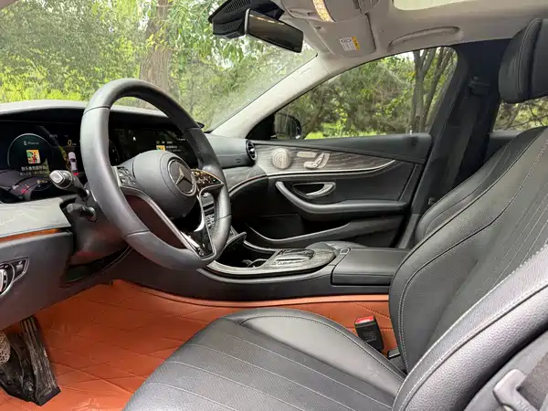 Mercedes-Benz E-Class 2023