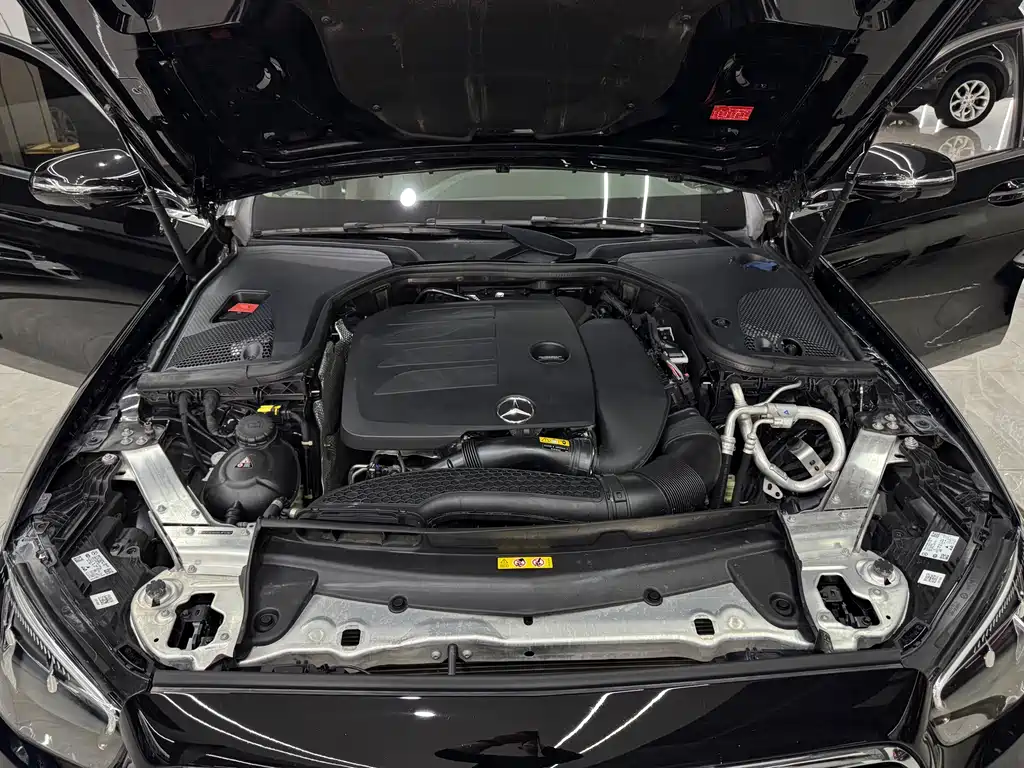 Mercedes-Benz E-Class 2021 — фото 20