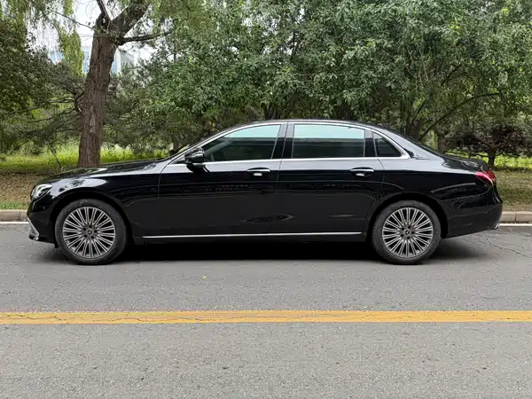 Mercedes-Benz E-Class 2023