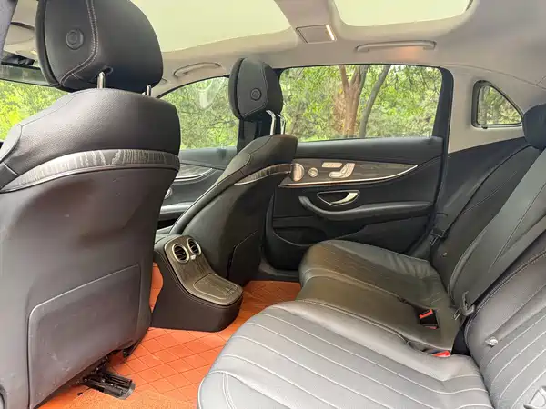 Mercedes-Benz E-Class 2023