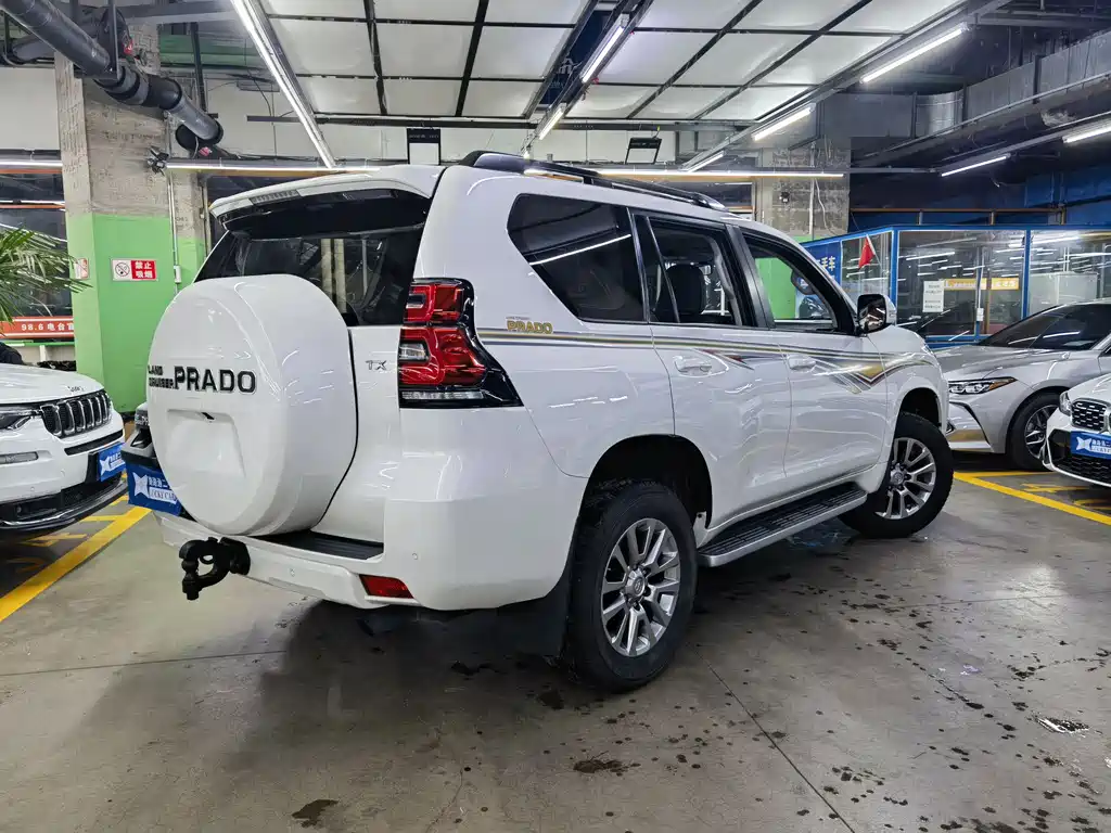 Toyota Prado 2018 — фото 6