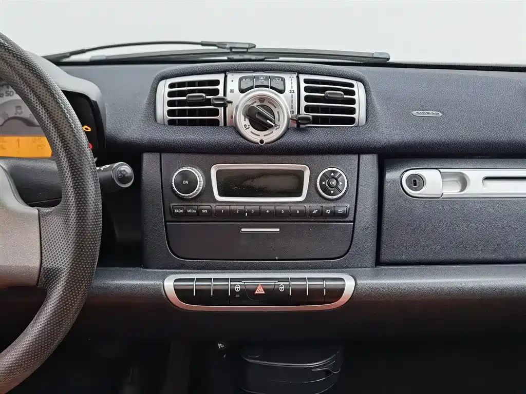 smart Fortwo 2012 — фото 12