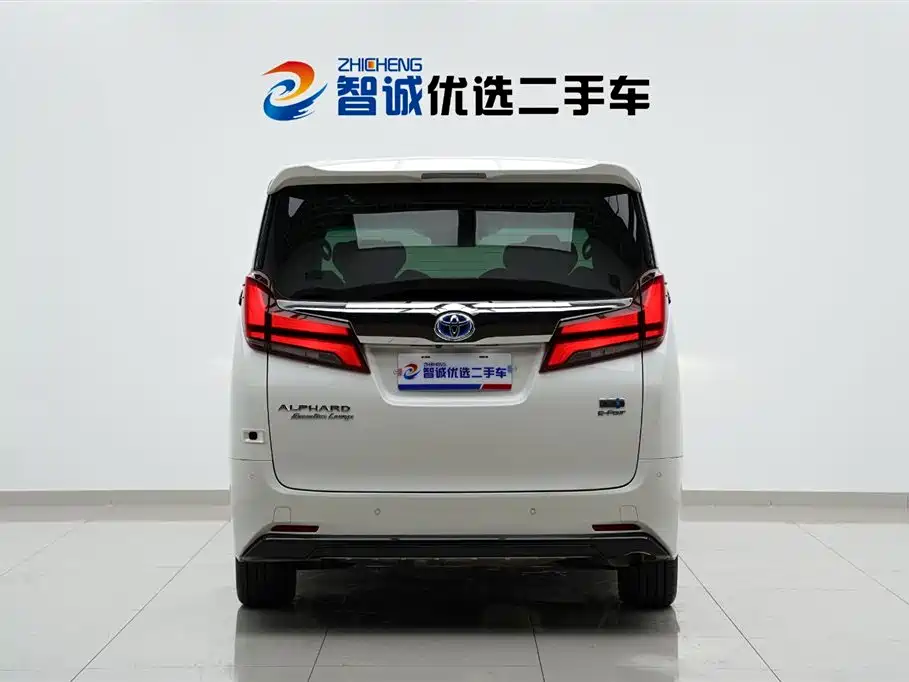 Toyota Alphard 2020 — фото 4