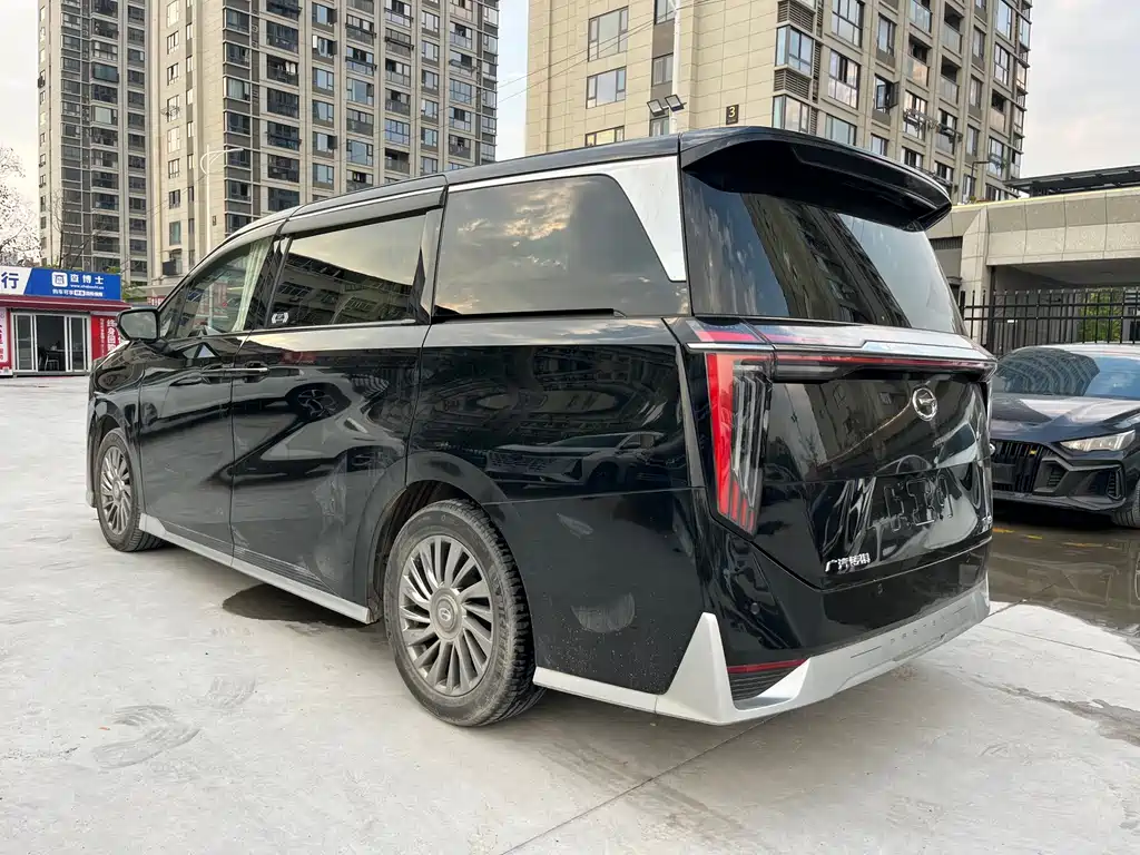 GAC Motor Trumpchi M8 2023 — фото 7