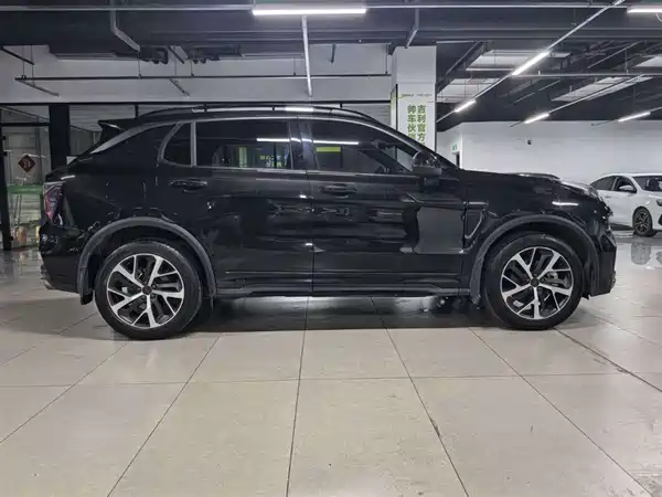Lynk & Co 01 2021