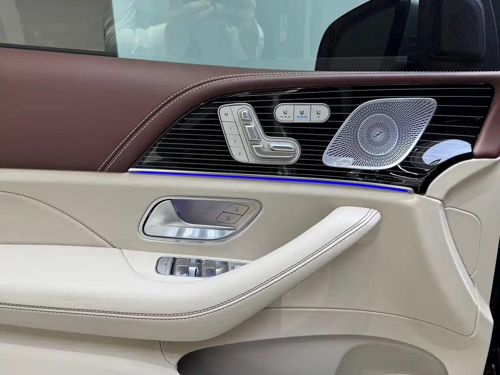 Mercedes-Benz GLS 2024 — фото 19
