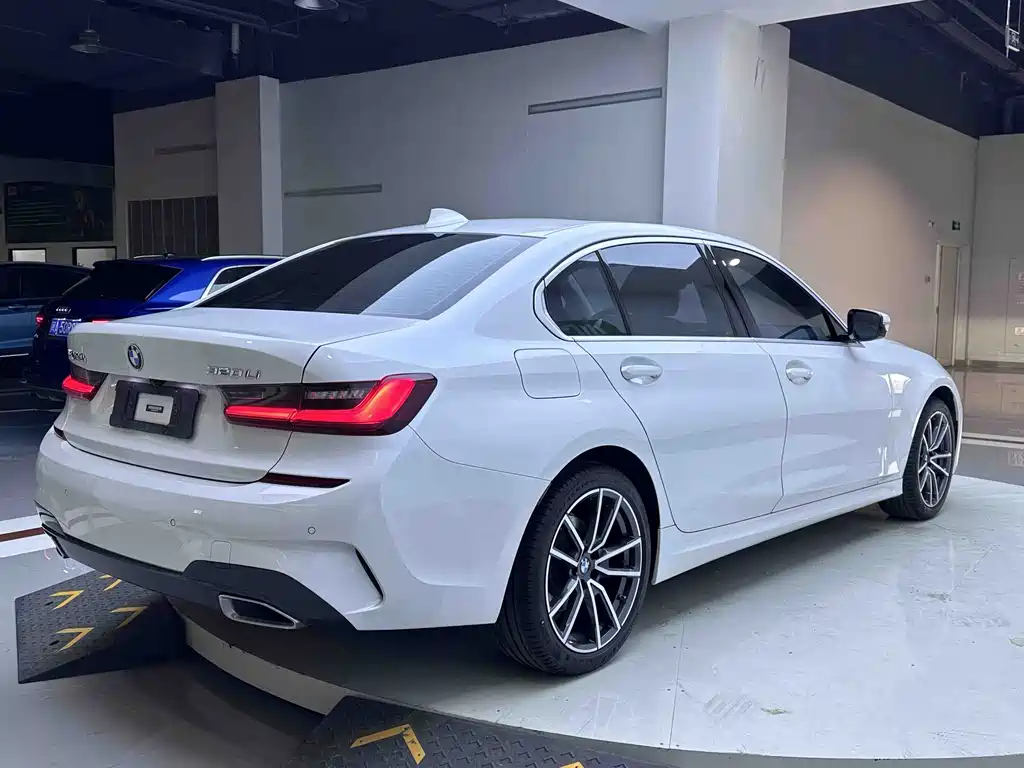 BMW 3 Series 2022