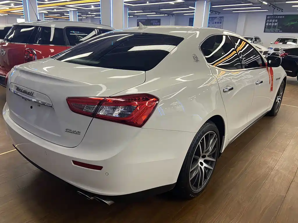 Maserati Ghibli 2014 — фото 3
