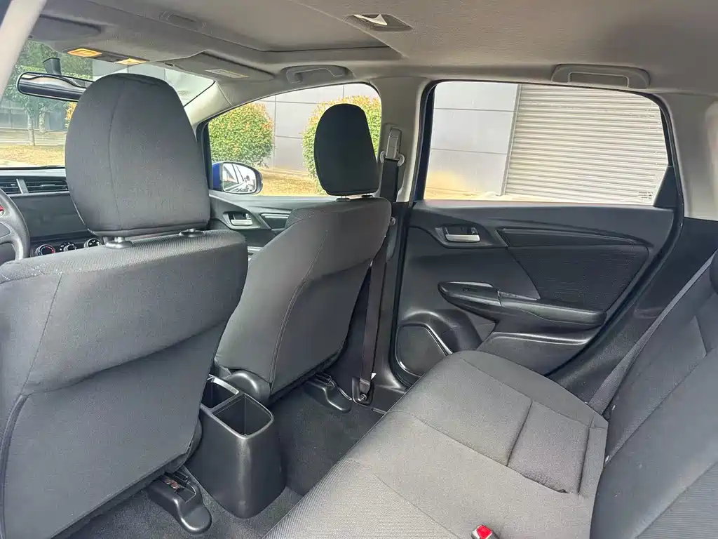 Honda Fit 2017 — фото 10