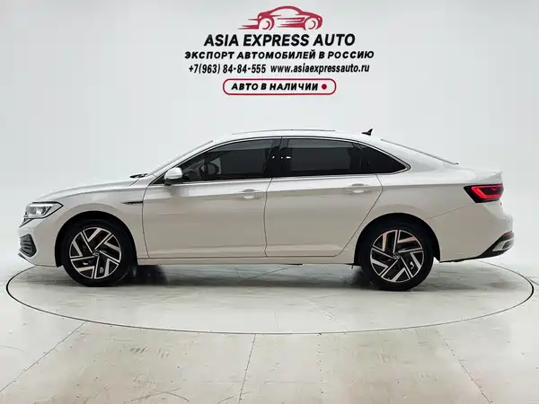 Volkswagen Sagitar 2022