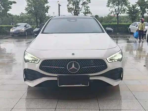 Mercedes-Benz CLA 2025