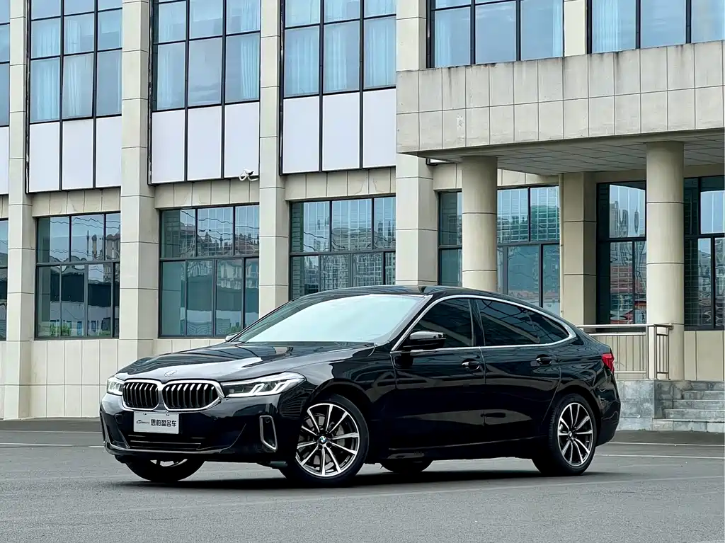 BMW 6 Series GT 2021 — фото 1