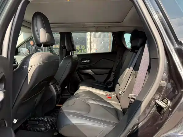 Jeep Cherokee 2019