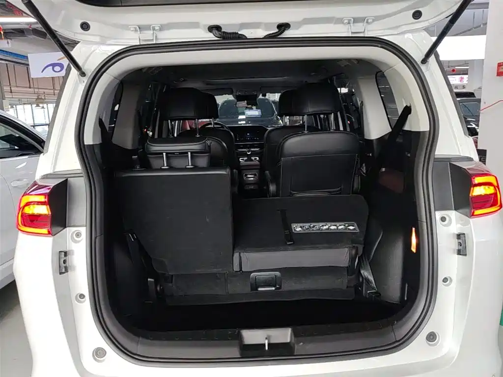 GAC Motor Trumpchi M6 2023 — фото 19