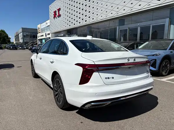 Hongqi H5 2026