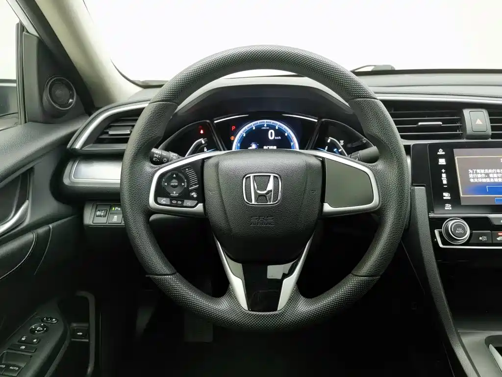Honda Civic 2018 — фото 11