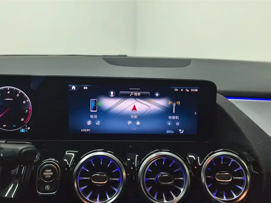 Mercedes-Benz GLA AMG 2024 — фото 13