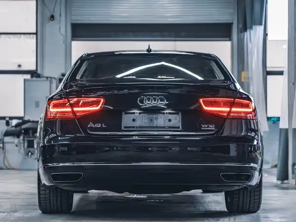 Audi A8 2011