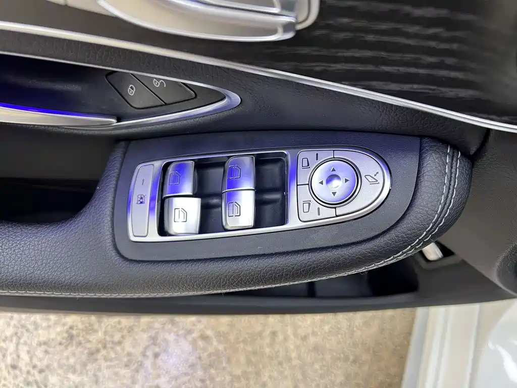 Mercedes-Benz C-Class 2022 — фото 29