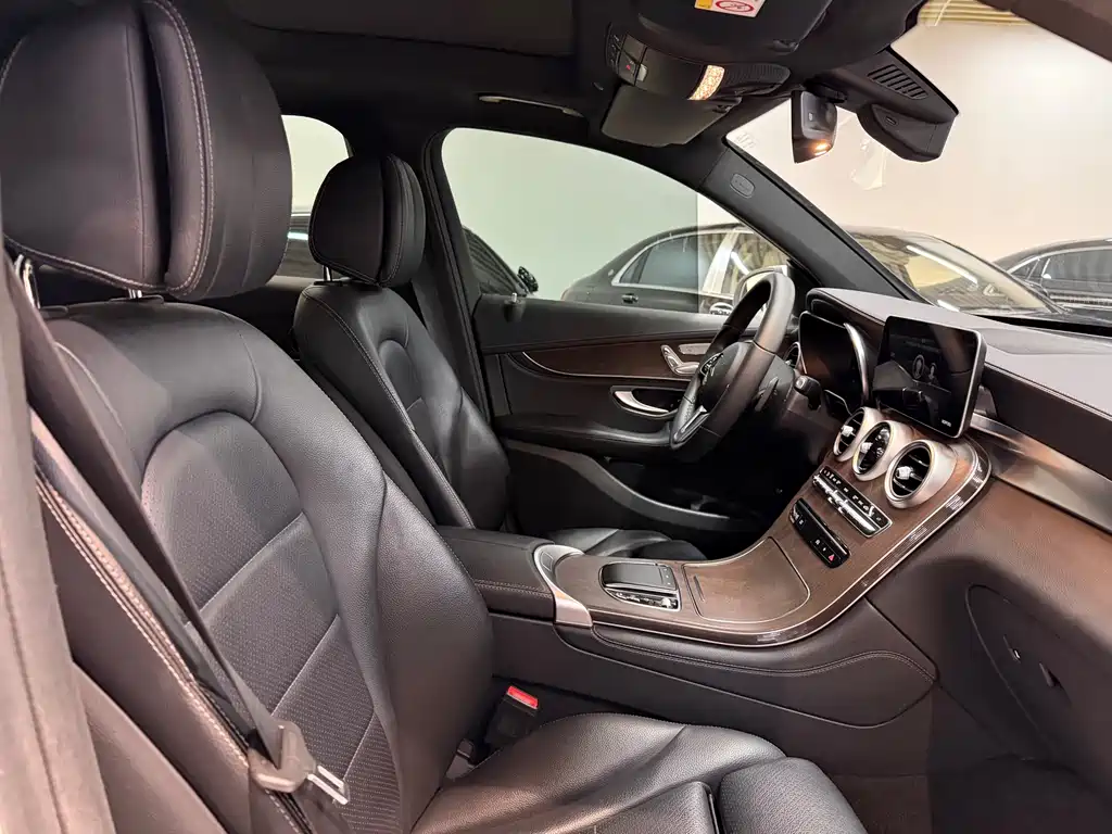 Mercedes-Benz GLC 2020 — фото 16