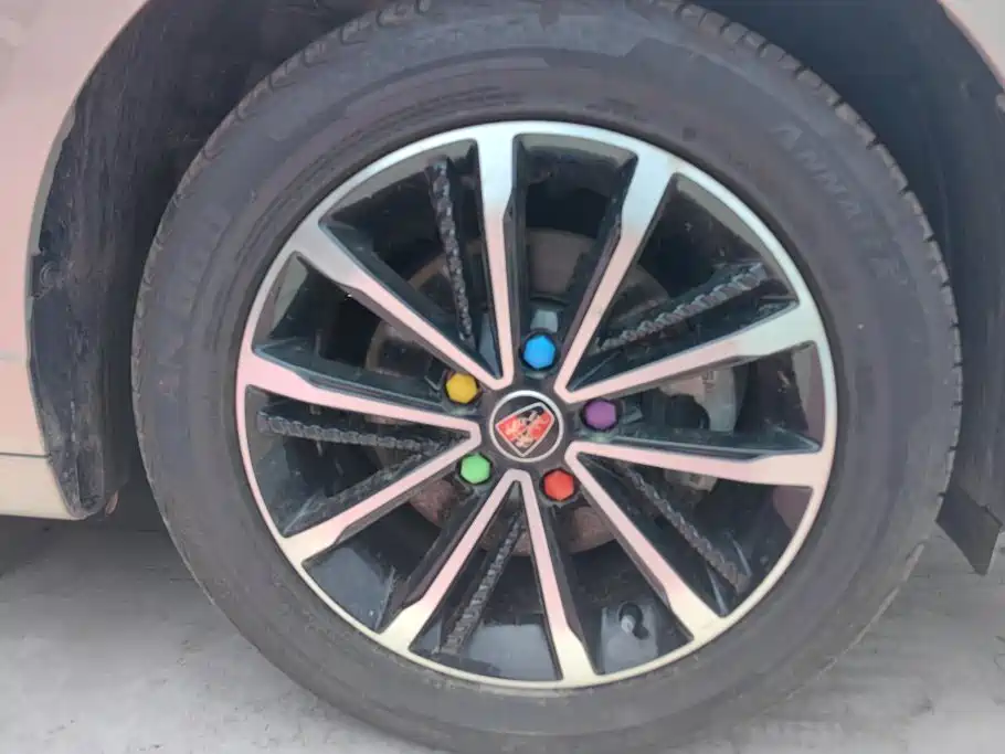 Roewe i5 2020