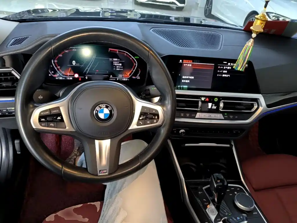 BMW 3 Series 2021 — фото 10