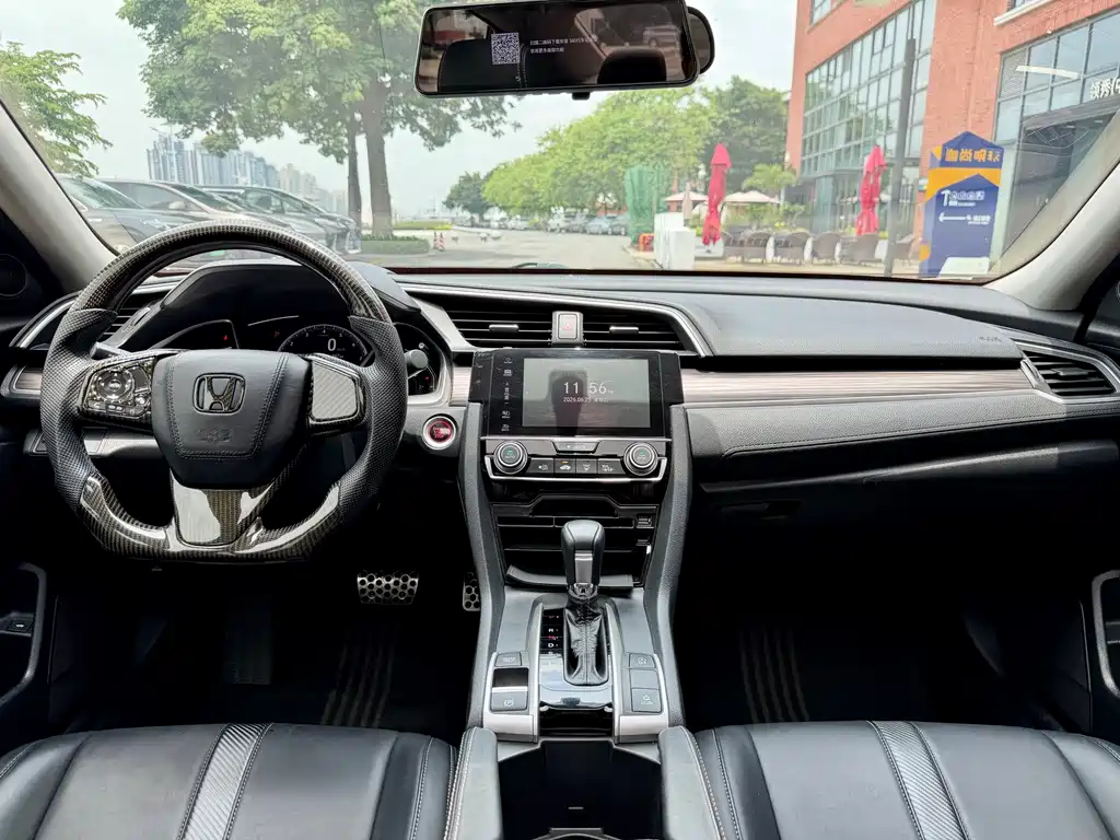 Honda Civic 2019 — фото 12