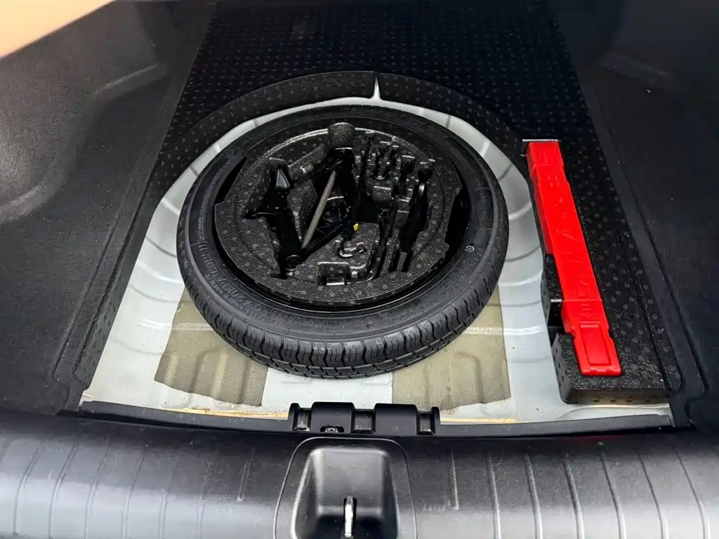 Geely Emgrand L 2021 — фото 10