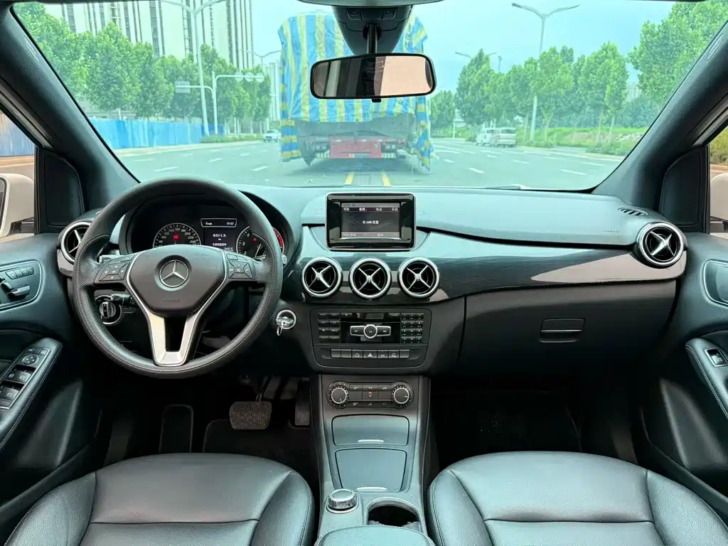 Mercedes-Benz B-Class 2013
