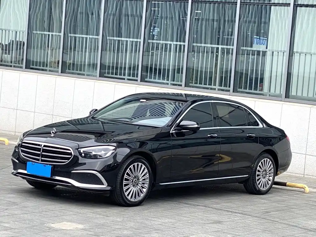 Mercedes-Benz E-Class 2023