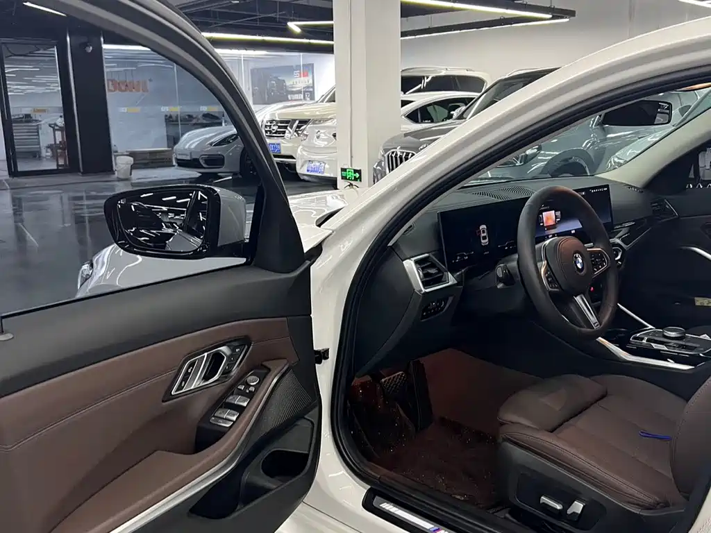 BMW 3 Series 2023