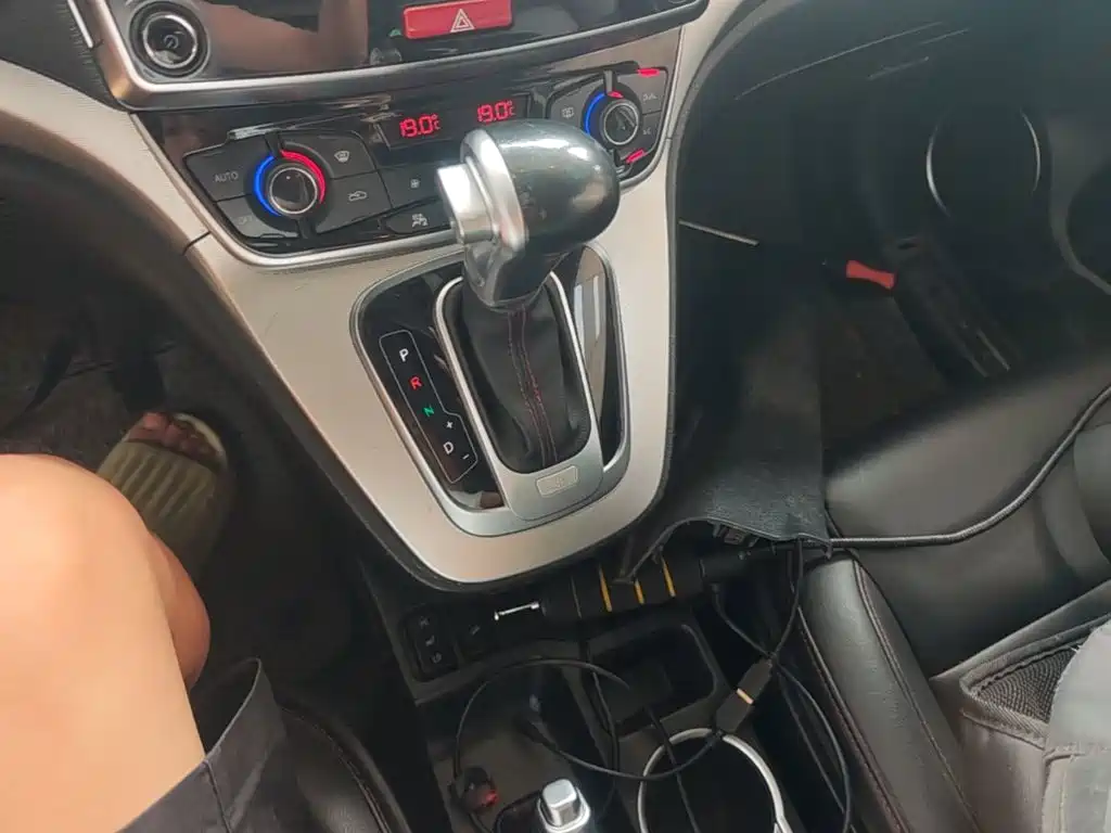 Haval H6 2015 — фото 14
