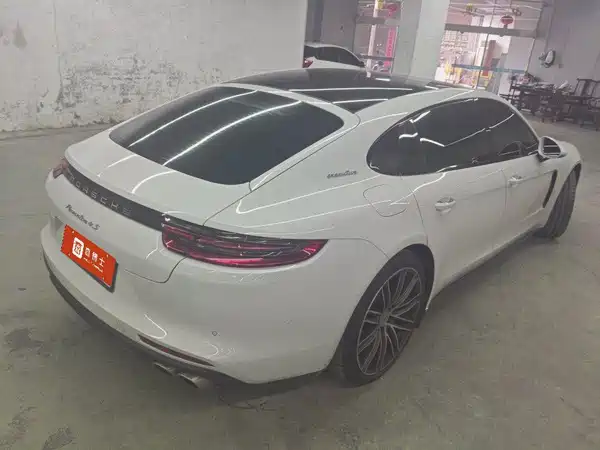 Porsche Panamera 2020