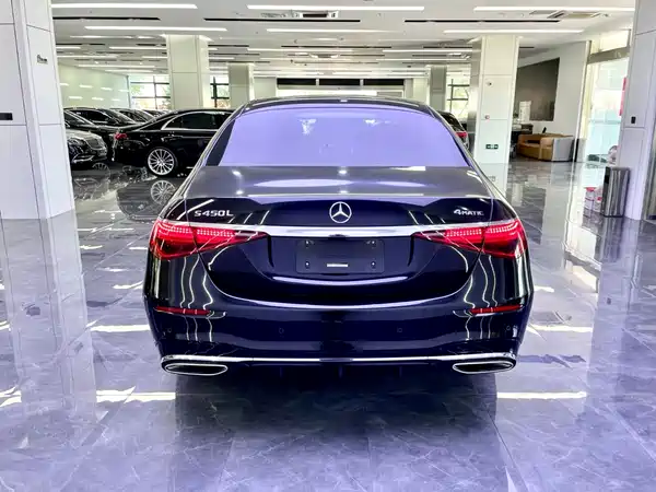 Mercedes-Benz S-Class 2023