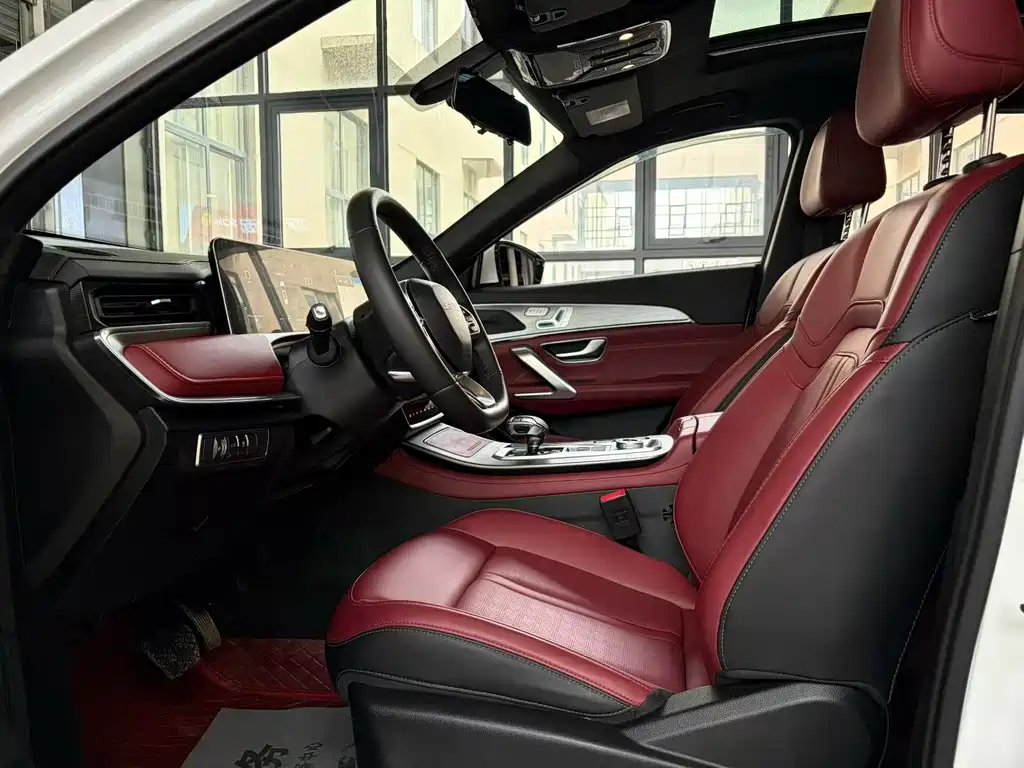 Jetour X70 PLUS 2025