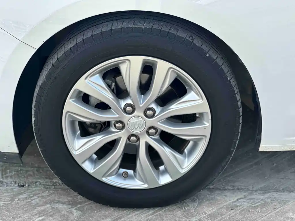 Buick Excelle 2019 — фото 15
