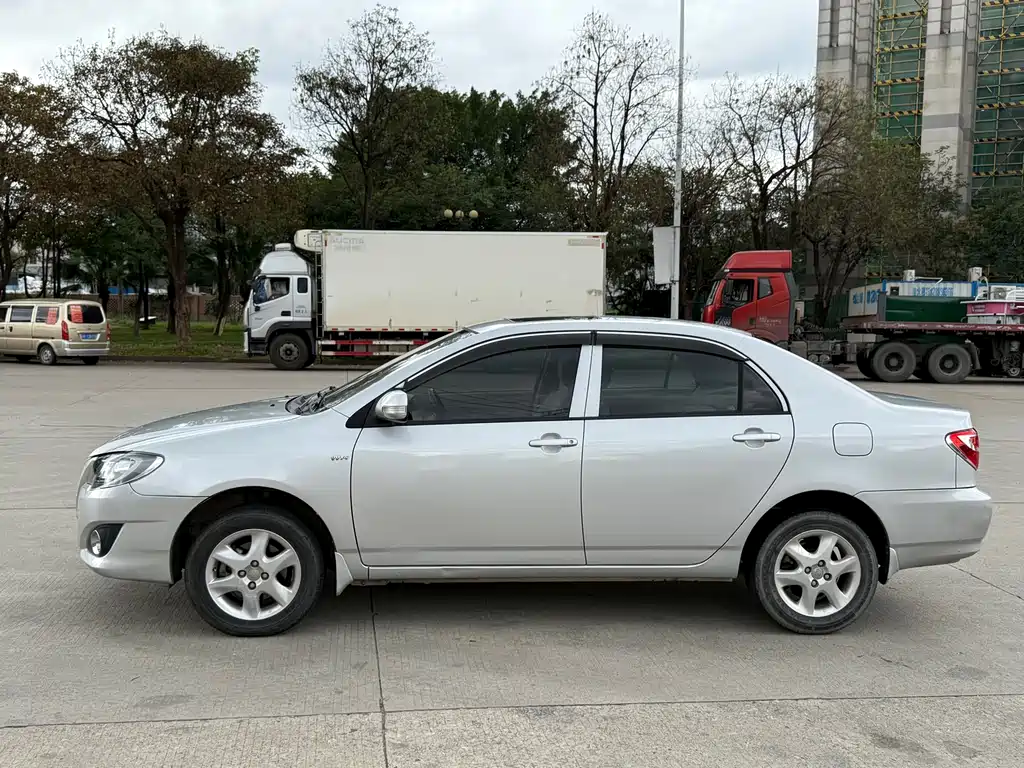 Toyota Corolla 2016 — фото 10
