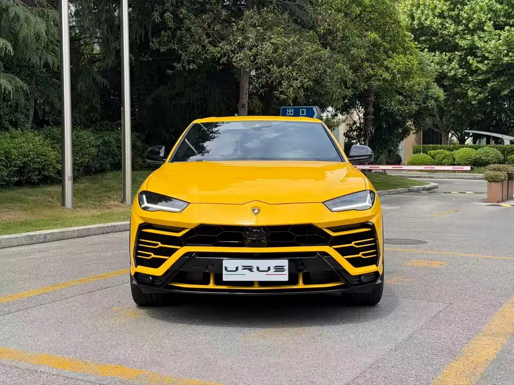 Lamborghini Urus 2020 — фото 2