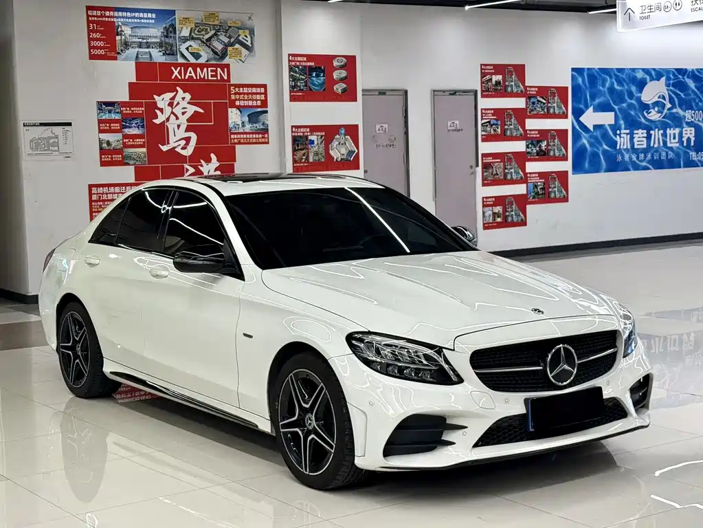 Mercedes-Benz C-Class 2021