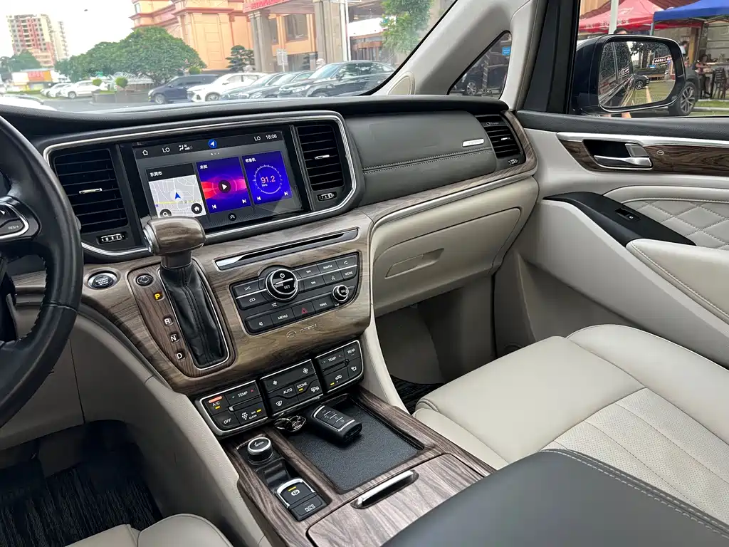 GAC Motor Trumpchi M8 2020 — фото 16