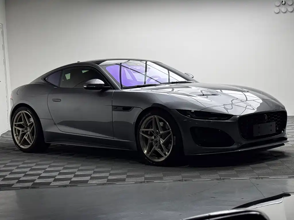 Jaguar F-TYPE 2024 — фото 3