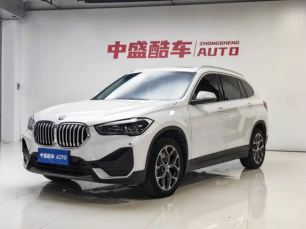 BMW X1 2021 — фото 1