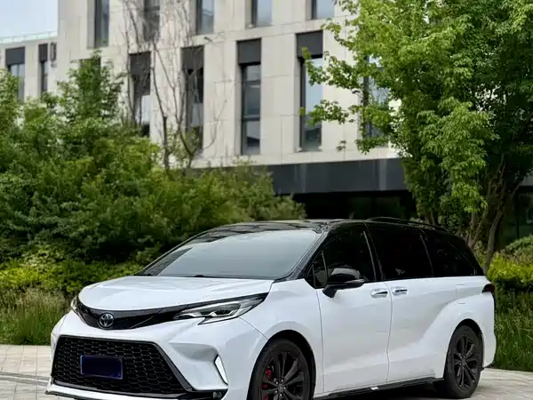 Toyota Sienna 2021