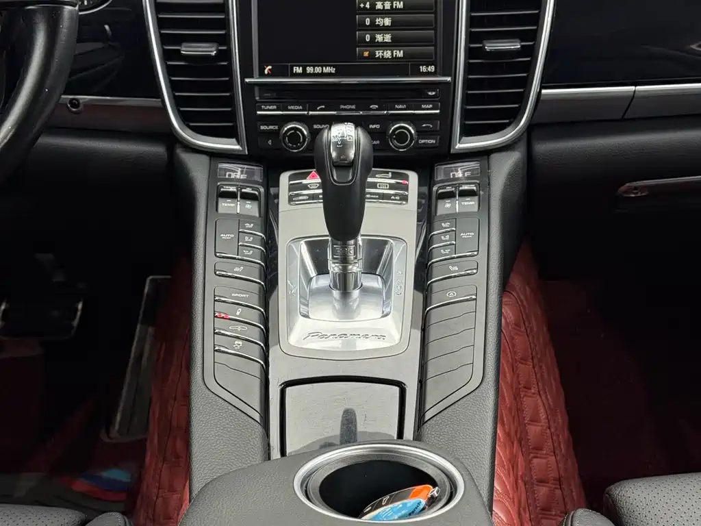 Porsche Panamera 2015 — фото 23