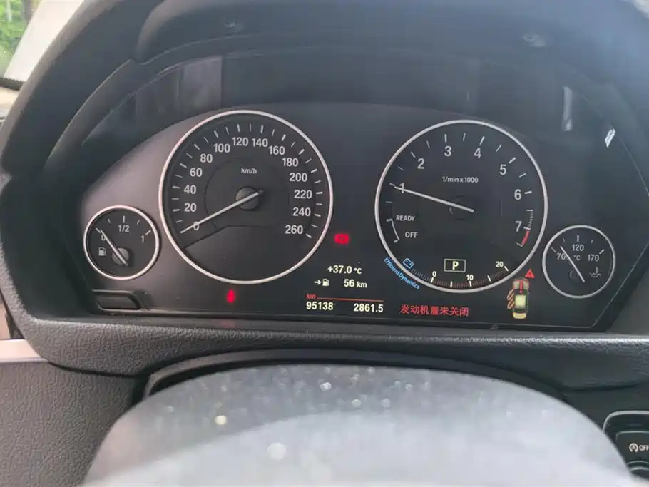 BMW 3 Series 2018 — фото 14
