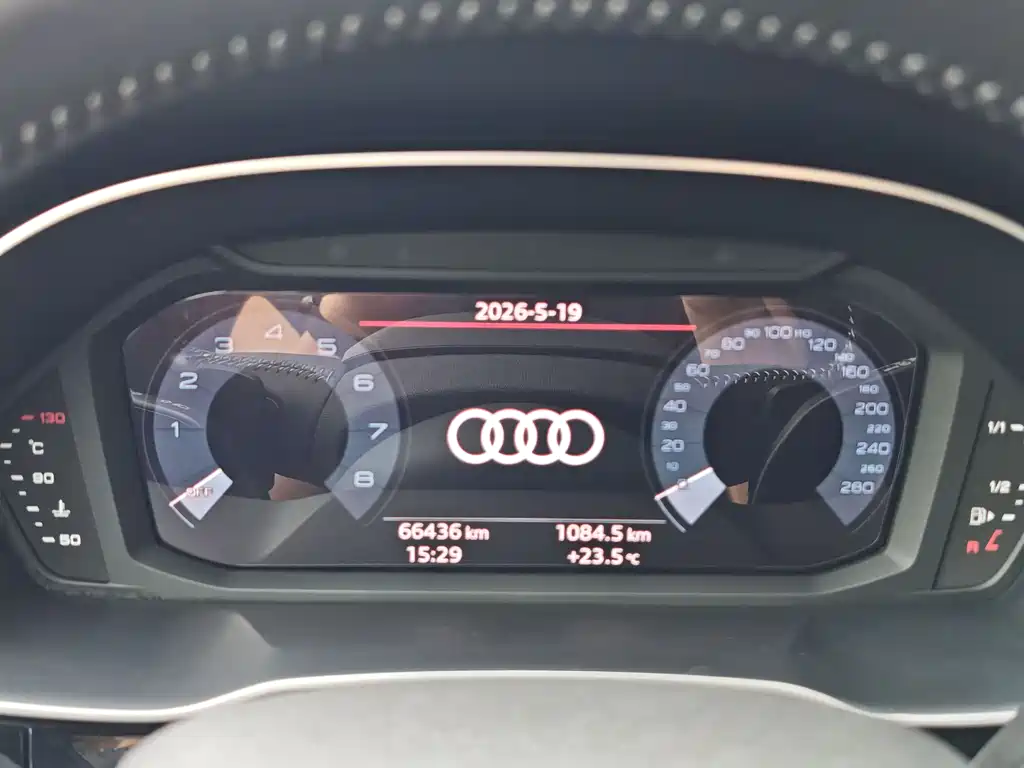 Audi Q3 2021 — фото 22