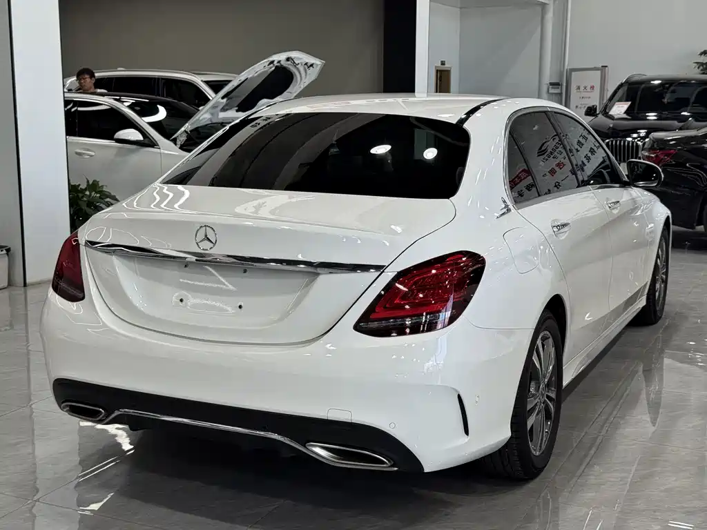 Mercedes-Benz C-Class 2019 — фото 4