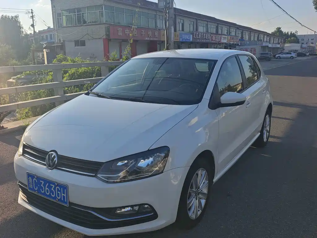 Volkswagen Polo 2015