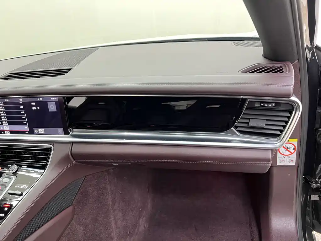 Porsche Panamera 2019 — фото 21
